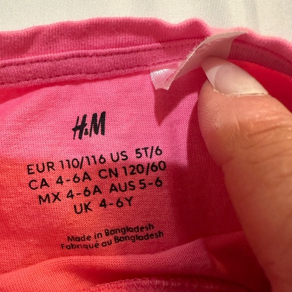 H&M Bundle Girls Tees Barbie and Care Bears Set  100% Cotton 5T - Picture 7 of 13